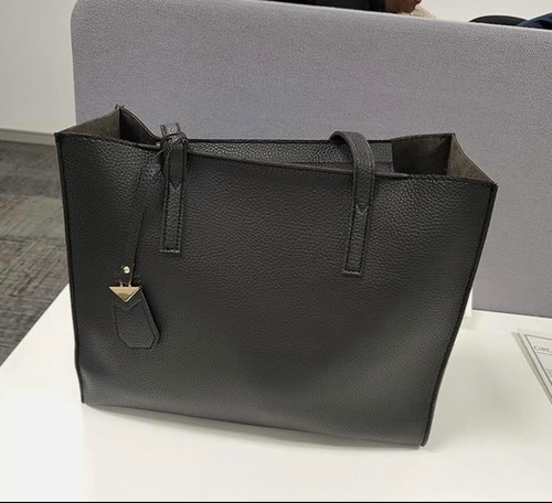 Black pebbled leather - leather, medium