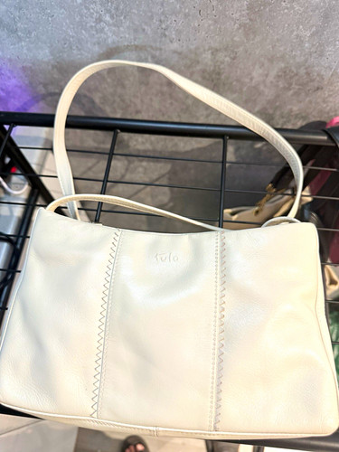 Tula cream leather - cream, shoulder