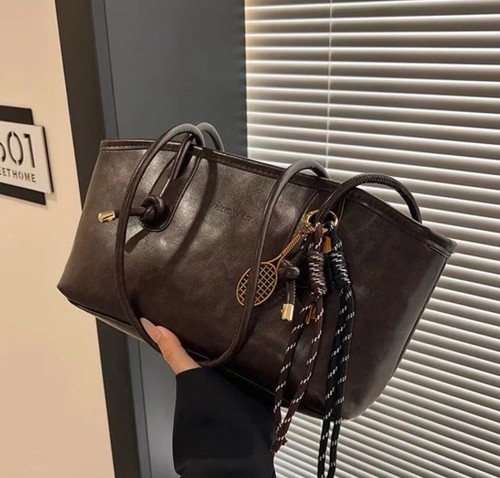 Trendy women brown shoulder - trendy,