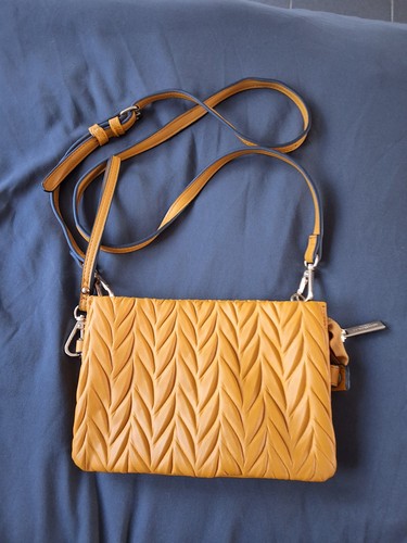 Accessorize cross body bag - cross,