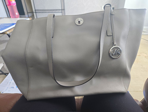 Michael kors grey large logo - michael,