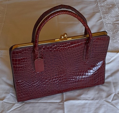 Dica burgundy croc embossed - croc,