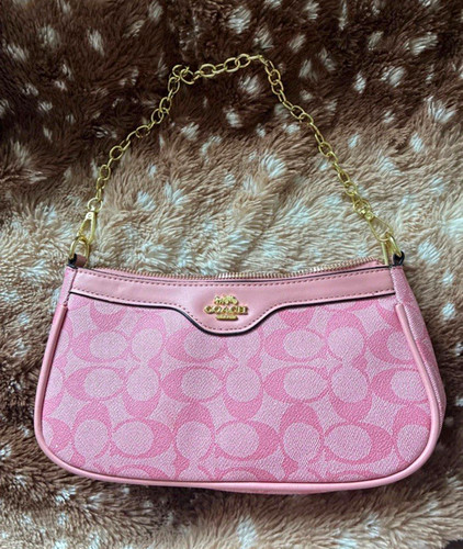 Coach pink signature logo - signature,