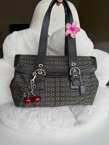 Vintage coach signature - vintage,